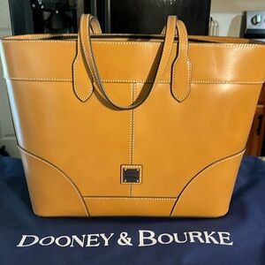 Dooney & Bourke 100% leather tote